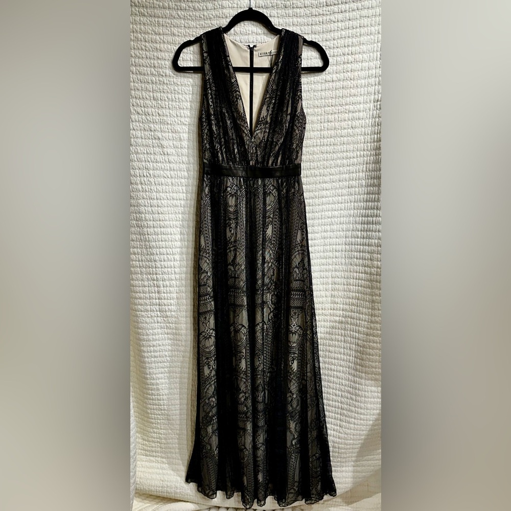 Alice + Olivia Black Lace Deep V Maxi Dress MSRP $598 NWT